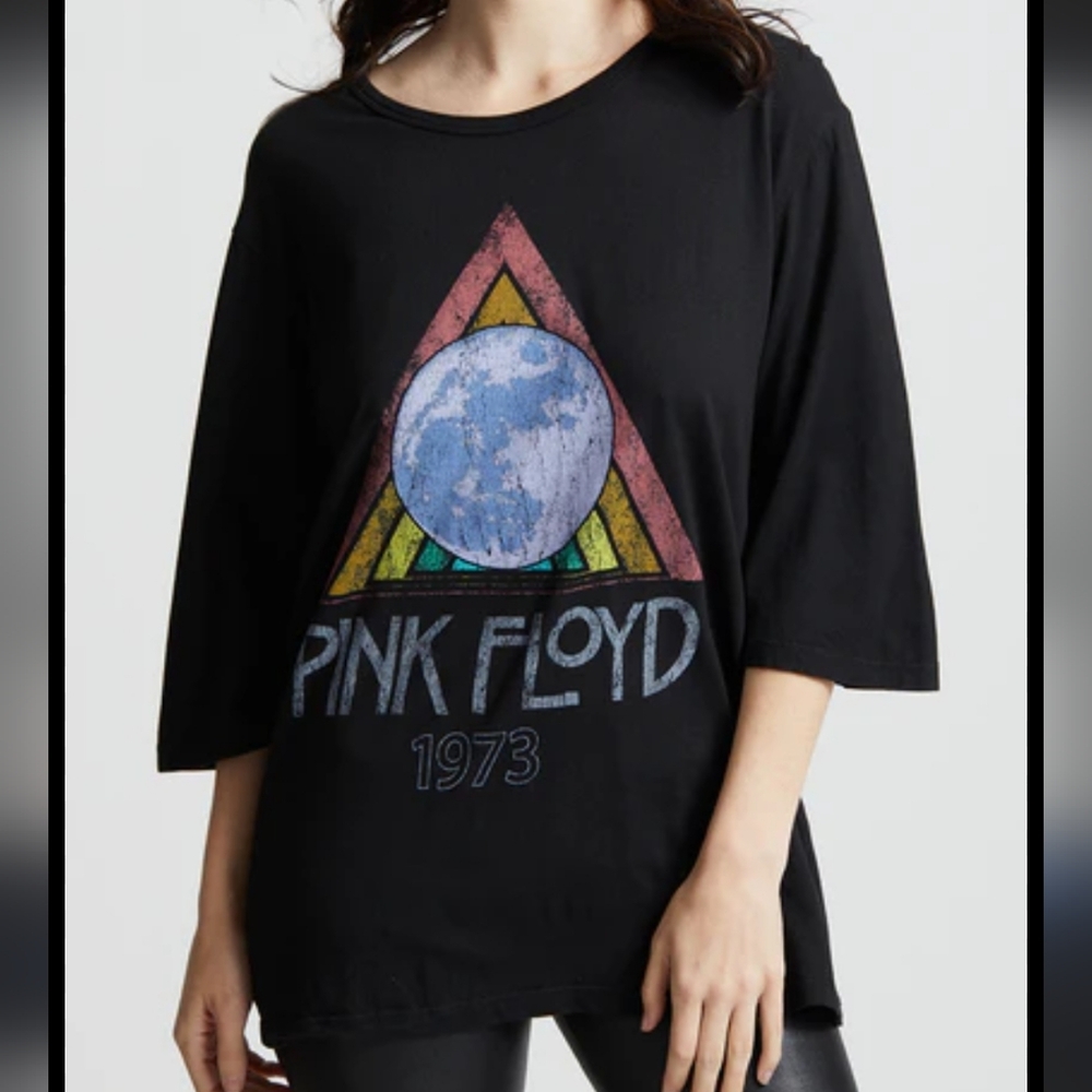 Recycled Karma Rock out to Pink Floyd's "The Dark Side of theMoon" size S